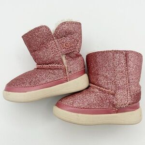 UGG Baby Pink Keelan Glitter Genuine Shearling‎ Boot Size 2/3